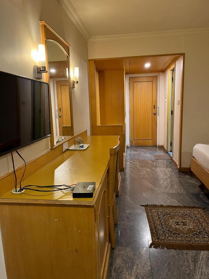 Asr Guesthouse ตีรูปาติ ภายนอก รูปภาพ